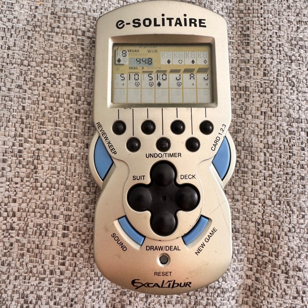 Excalibur e-Solitaire Handheld Electronic Card Game Silver Vintage 500-1 WORKS!‎